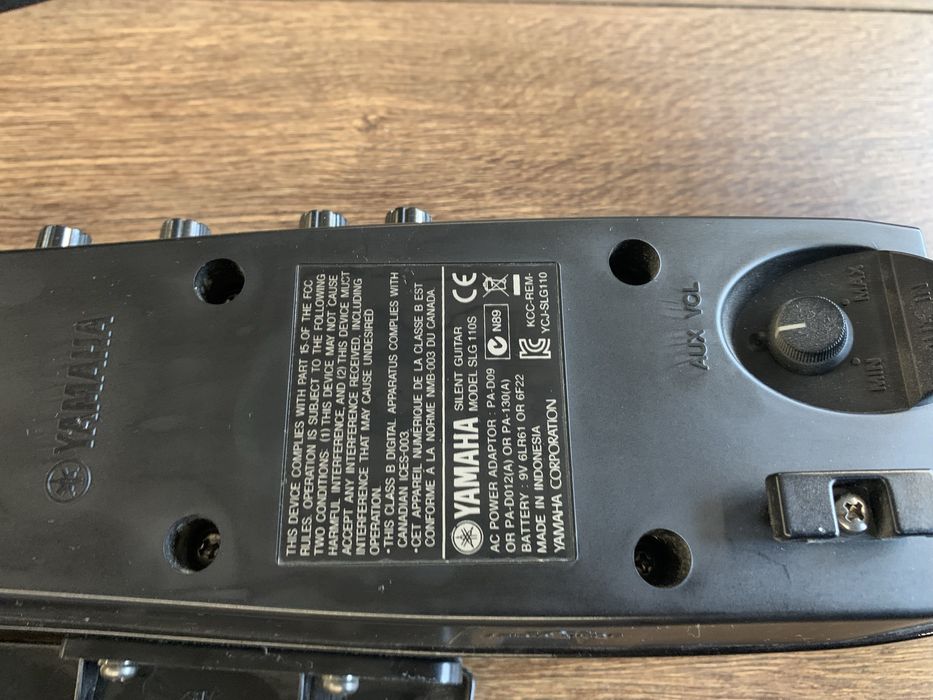 Zestaw Gitara Yamaha SLG 100 elektro akustyczna