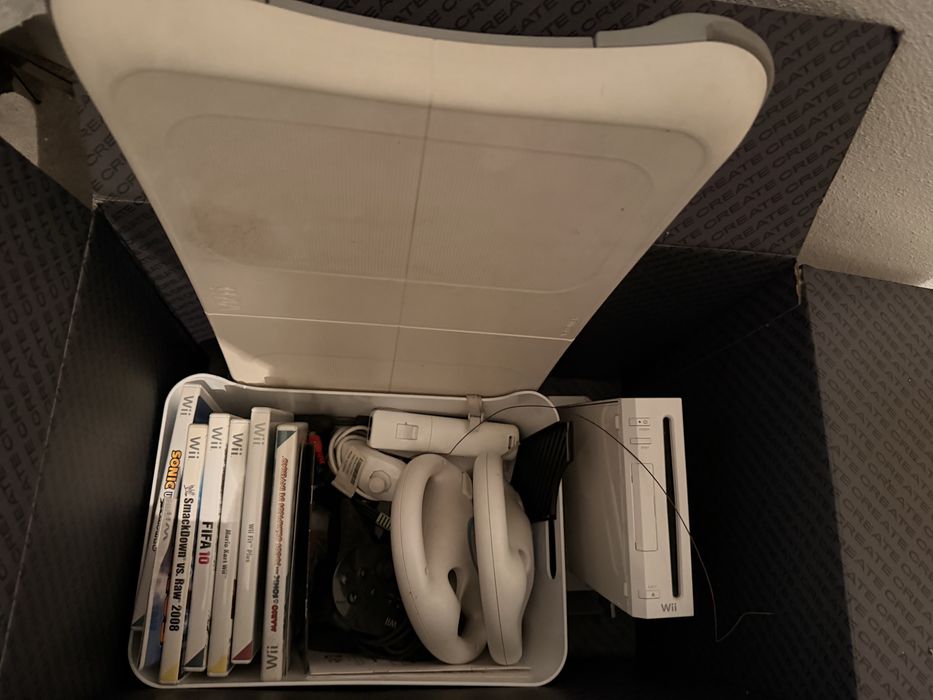 Pack Consola Nintendo Wii Branca + Wii Balance Board + Acessórios e Jogos (Excelente Estado)
