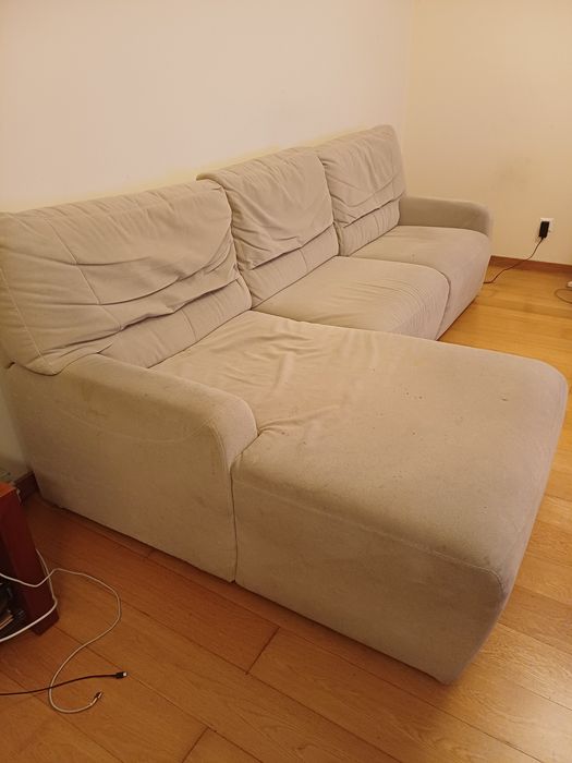 Sofá com chaise longue