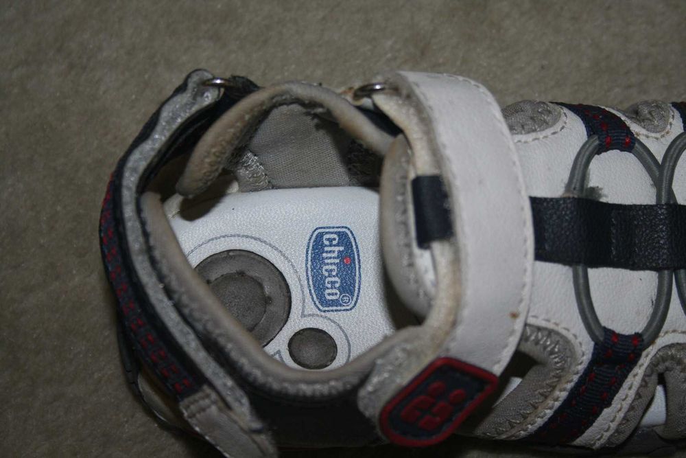 Sandálias CHICCO nº 25 branco