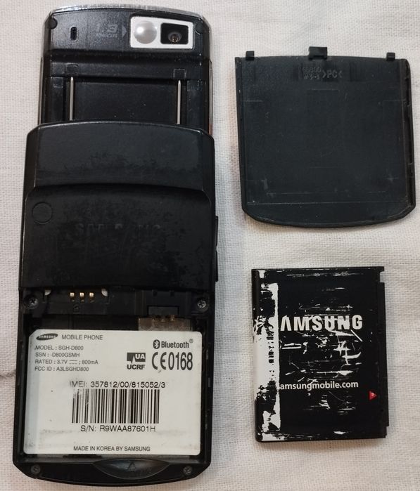 Телефон Samsung SGH-D800.