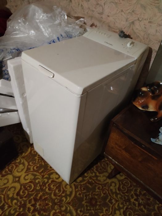 Продаю стиральную машину