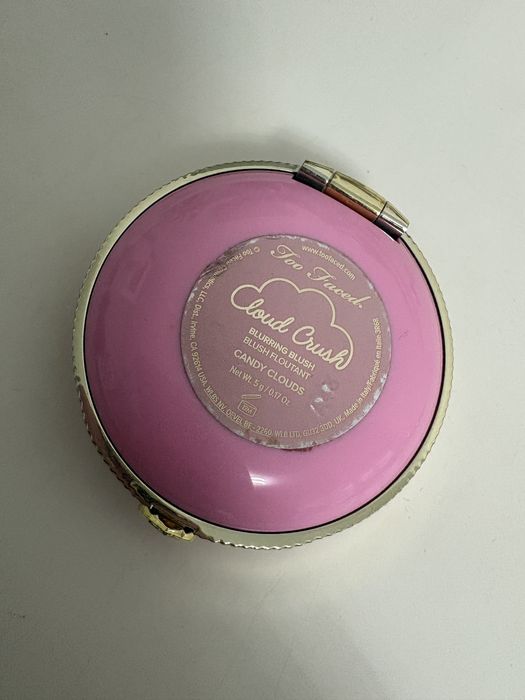 Róż Too Faced Cloud Crush