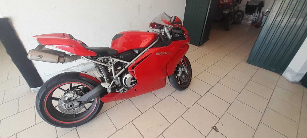 Ducati 749