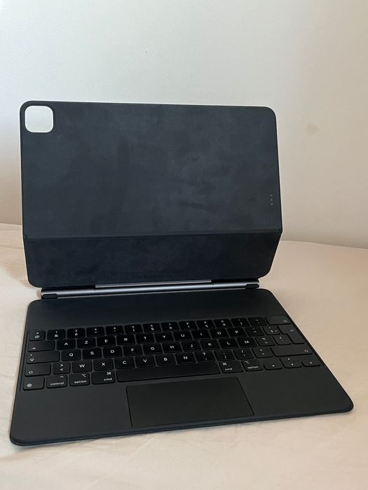 iPad Pro 12,9’’ M2 – 256 GB + Apple Pencil + Magic Keyboard