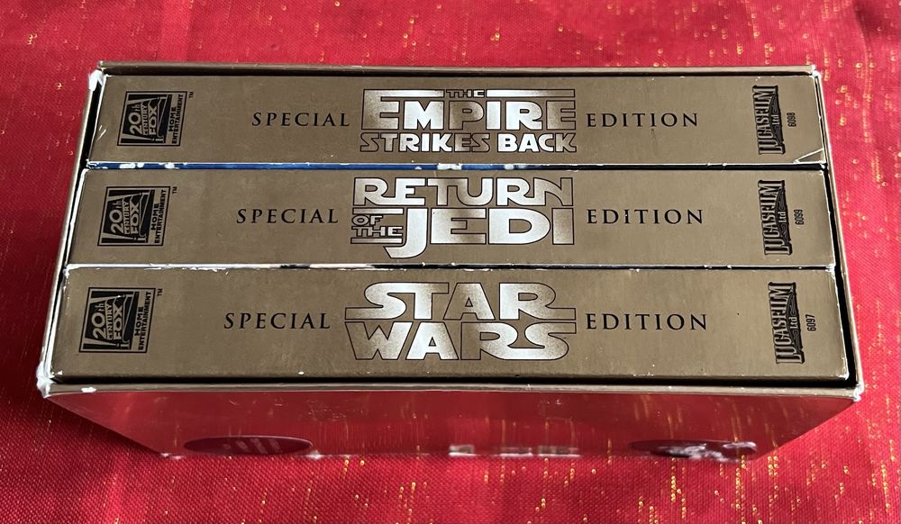 Kasety VHS Star Wars Trilogy Gold Edition