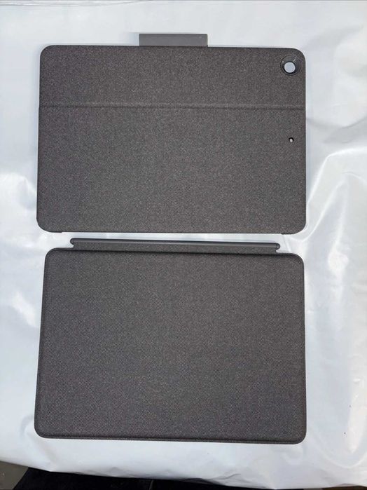 Teclado Logitech Combo para iPad (7.ª, 8.ª, 9.ª geração