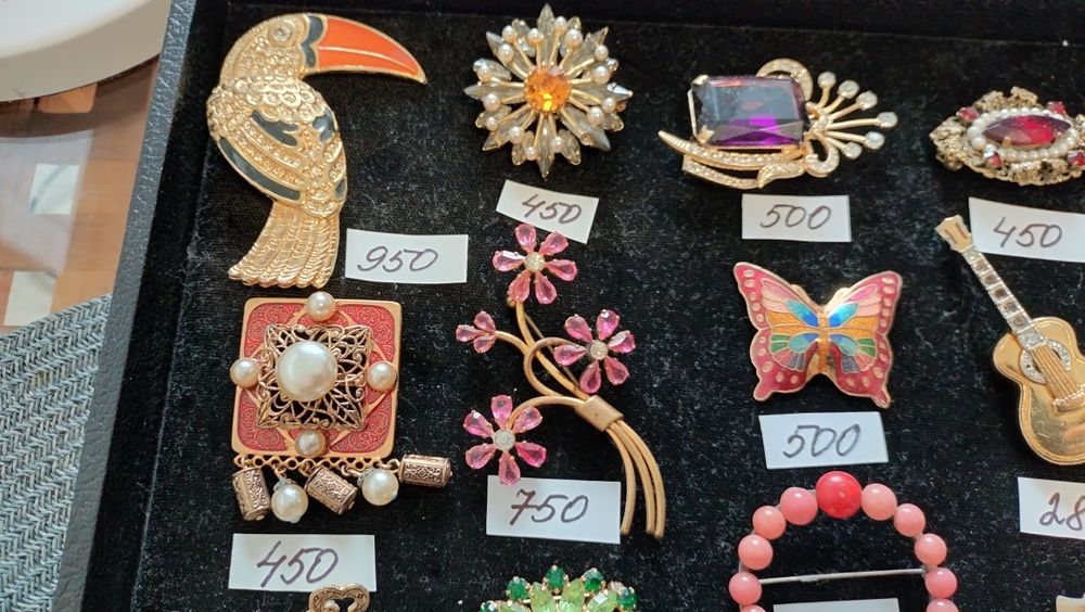 Броши винтажные. Много. Чехословакия.