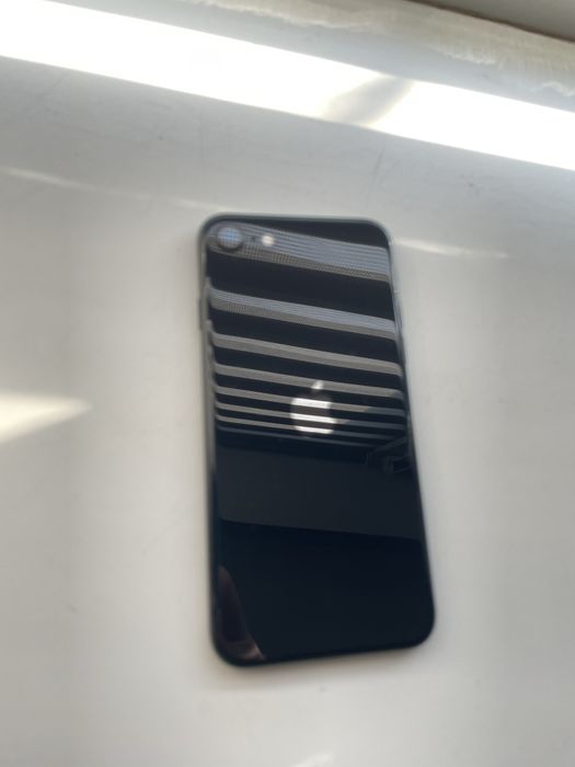 Iphone se gen3 2022 64 neverlock