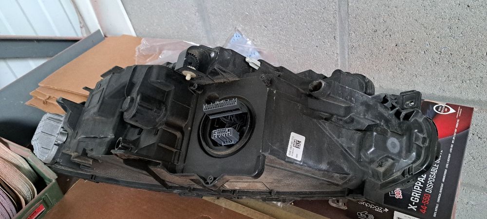 volvo v90 s90  lampa przednia  prawa