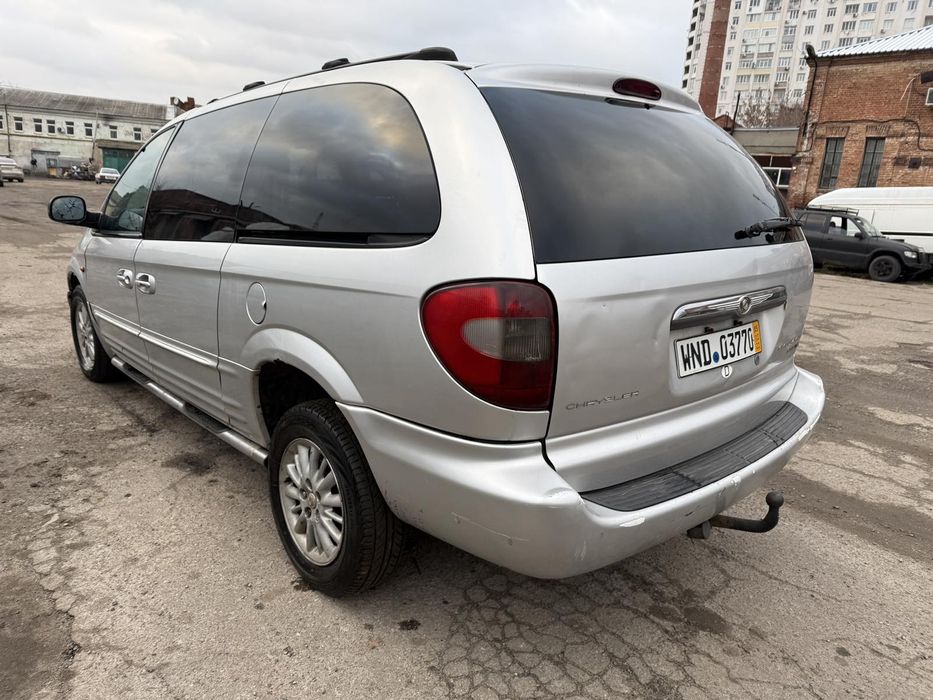 Мінівен Chrysler Grand Voyager 2003рік 2,5дизель
