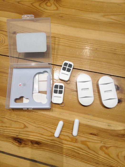 Czujnik alarmowy do drzwi / okien – LACORAMO