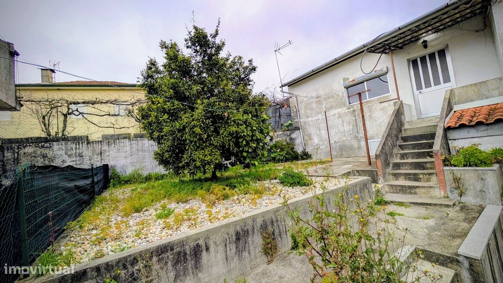 Moradia Geminada T2 - Oportunidade! — Santo Tirso, Couto (Santa Cristina E São Miguel) E Burgães, Porto