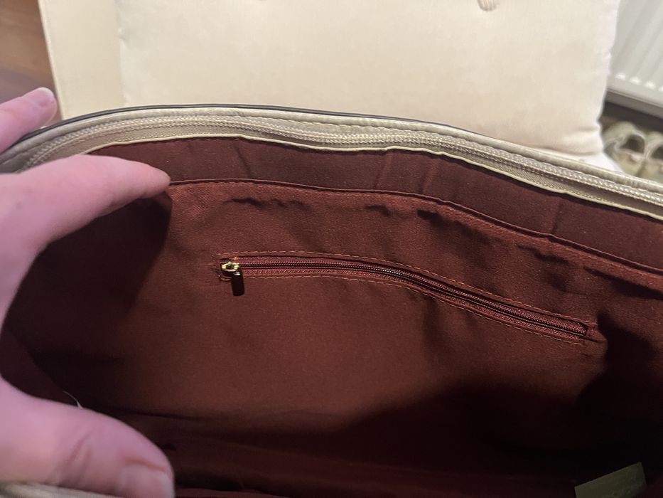 Nowa elegancka torebka