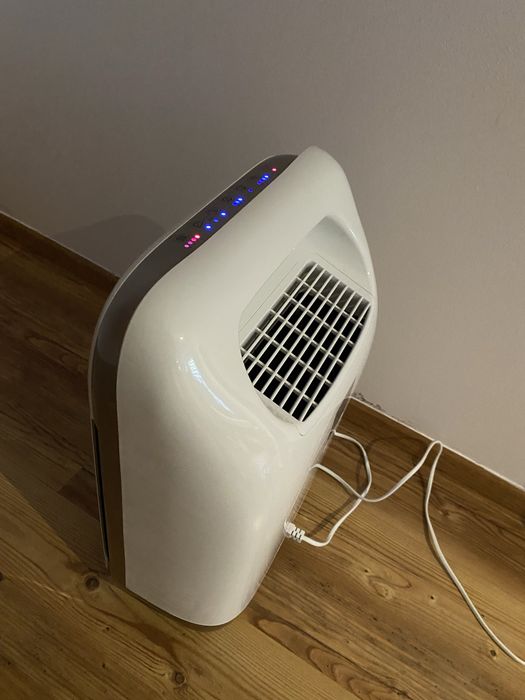 Oczyszczacz powietrza z filtrami