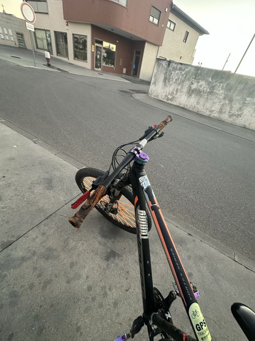 bicicleta em com estado