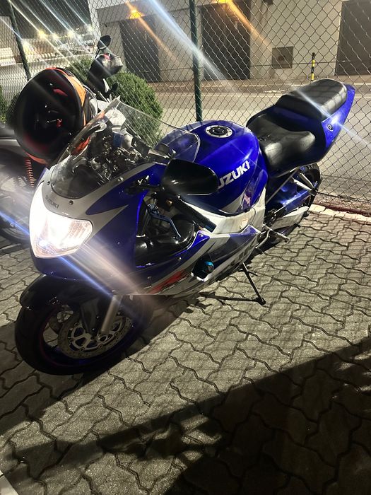 Gsx R 600 modelo k2