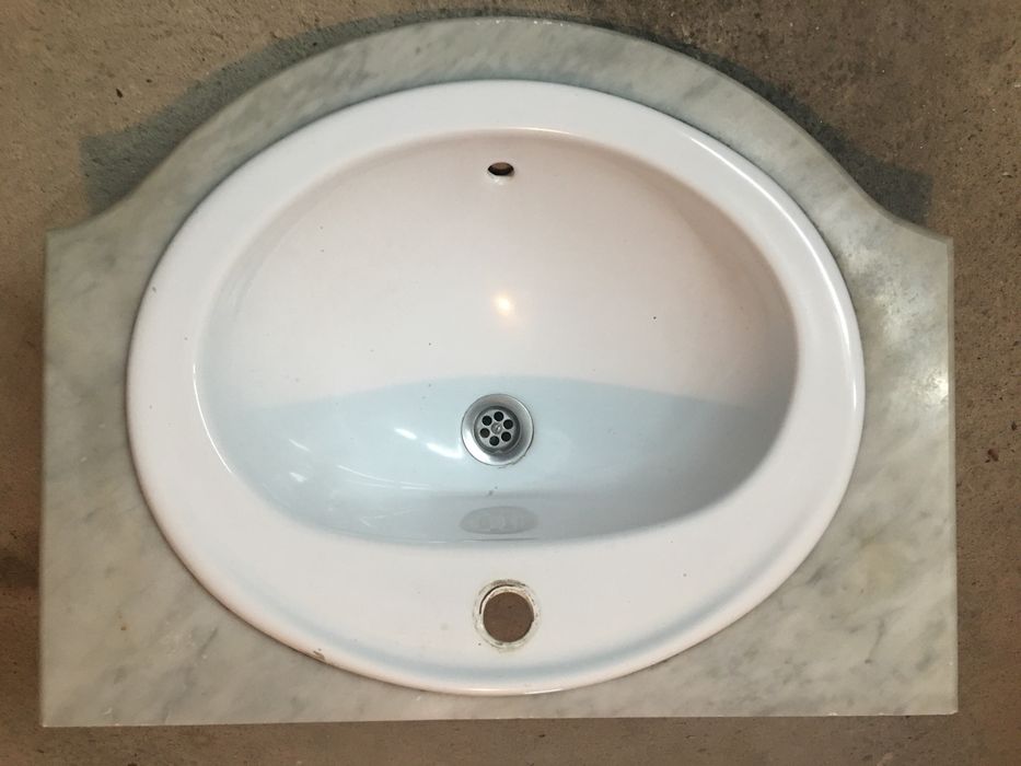 Pia com mármore para casa  de banho