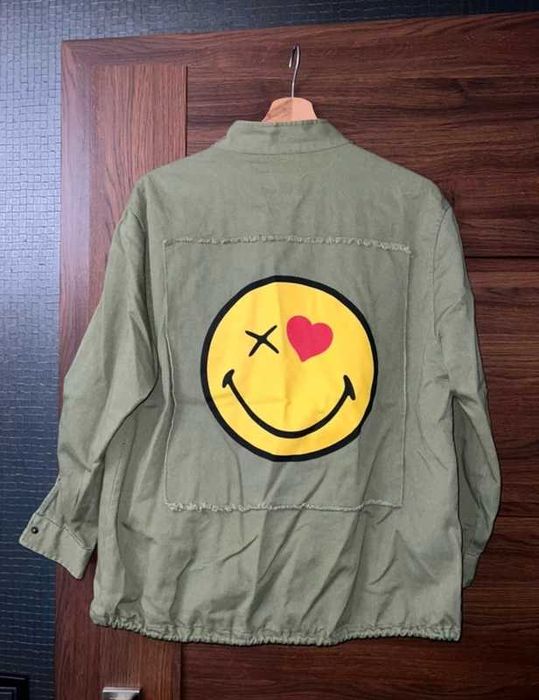 Zara kurtka naszywki Smile khaki