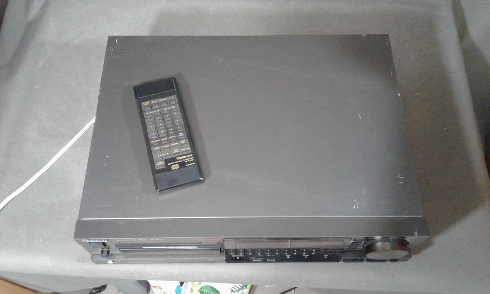 TECHNICS SL-P777+pilot,odtwarzacz cd