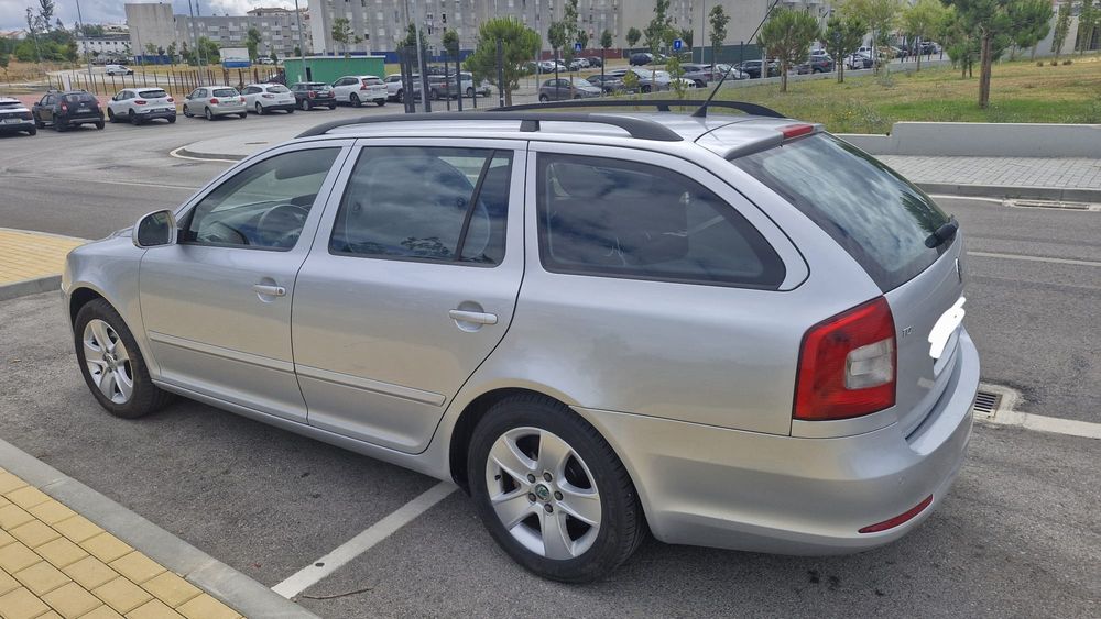 Skoda em bom estado- nacional, Contacto-910450816
