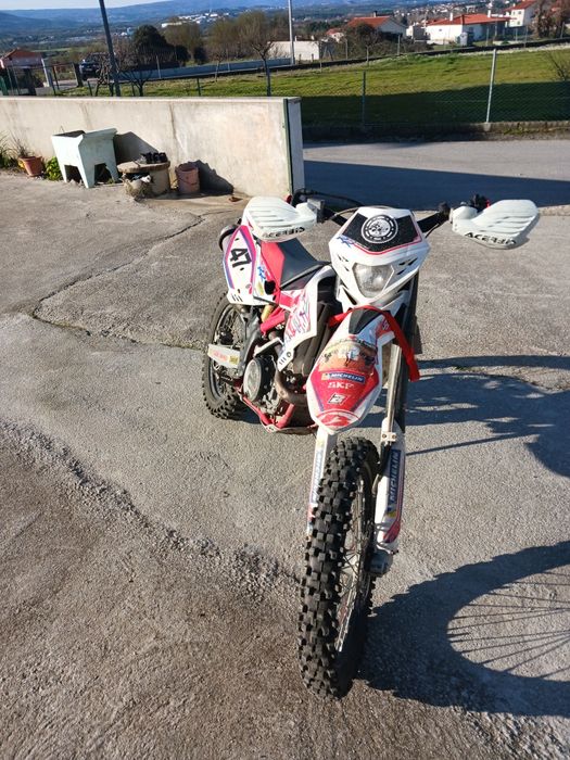 Vendo beta 450 enduro, matriculada 2011