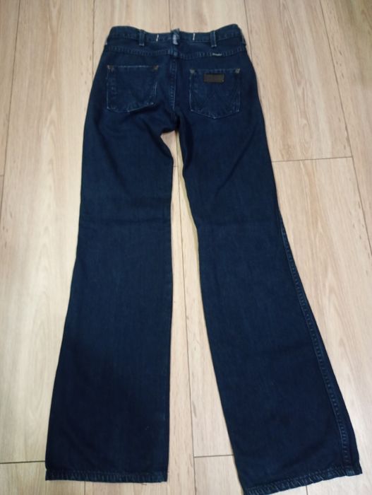 Damskie spodnie marki Wrangler