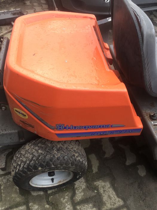 Traktorek zamiatarka huspwarna