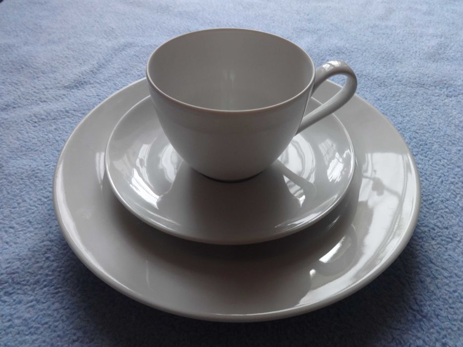 Rosenthal  zestaw do kawy biala porcelana nowy na 10 osob.