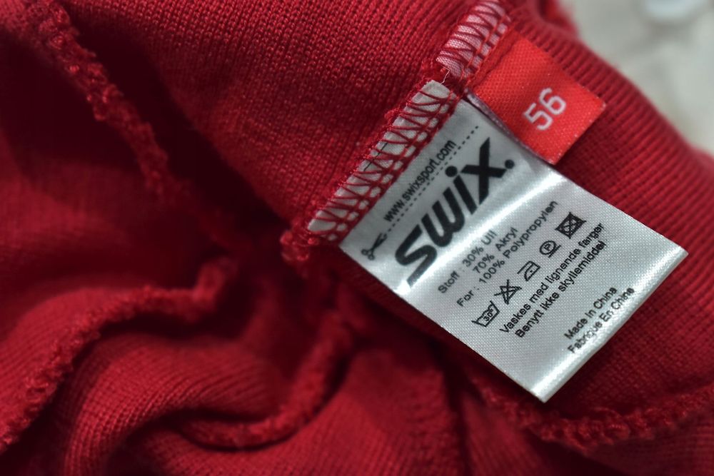 Wełniana Czapka Z Pompnem Beanie 56 Swix Hat