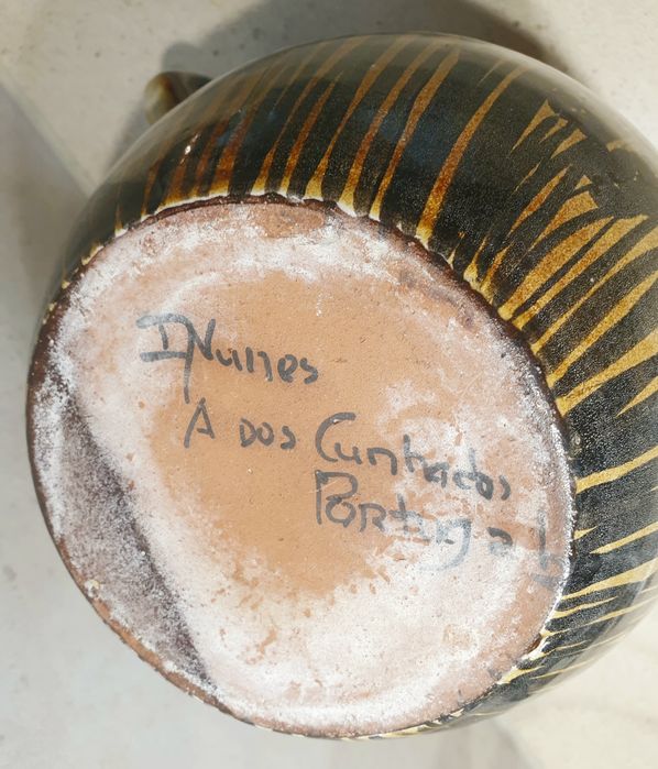 Lindo jarro em cerâmica  com motivo de trigo - assinado Nuno A. dos Cunhados