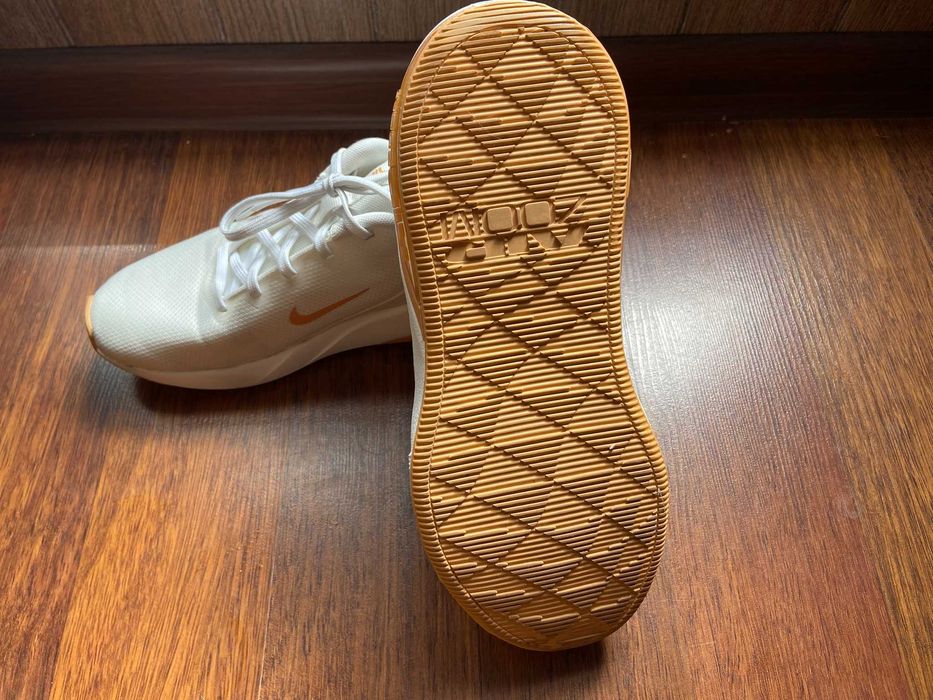 Buty treningowe damskie Nike Air Zoom Bella 7 r. 38,5