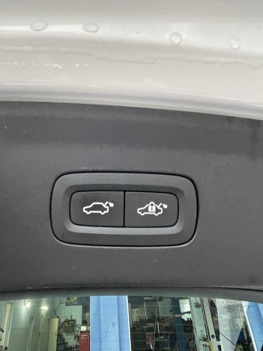 Polestar 2 Launch Edition