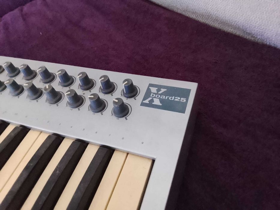 E-MU Xboard25 Midi Keyboard