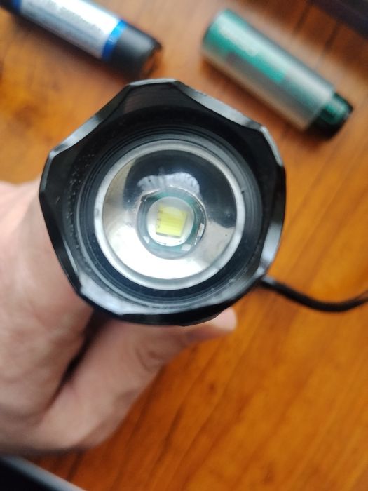 Ліхтар акумуляторний світлодіод Т6