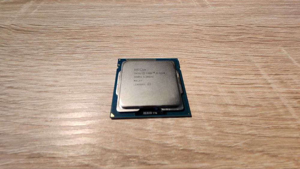 Процесор Intel Core i3-3220.
