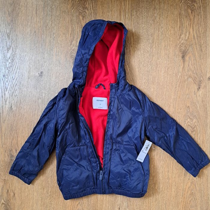 Новая куртка old navy для мальчика 2Т