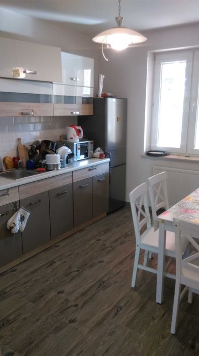 Wynajmę 2 pokoje (ok. 16m2 każdy), blisko Politechniki Rzeszowskiej umeblowane, ul. Bieszczadzka