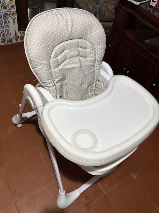 Berço + cadeira de refeição bebê/criança 50€