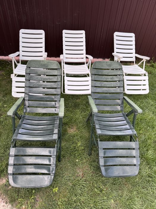 Крісла і шизлонги б/у