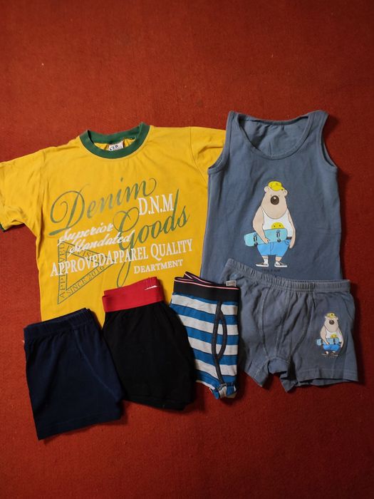 Пакет речей на хлопчика 128-134 см штани, футболки, світшот