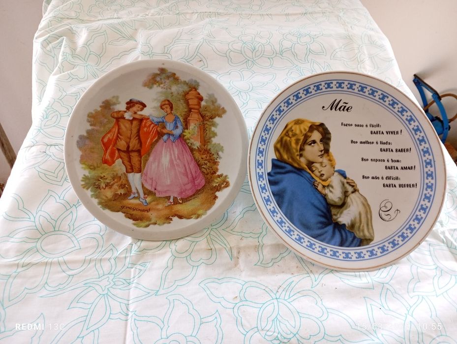 Par de pratos decorativos