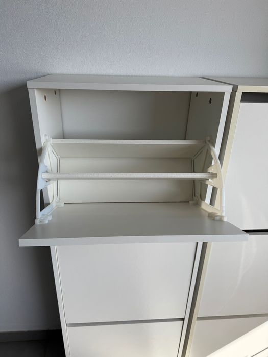 Sapateiras brancas IKEA