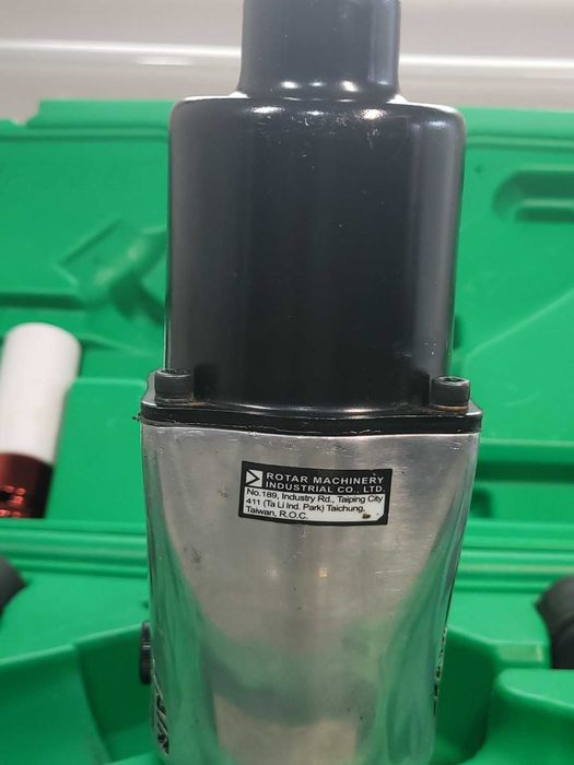 Гайковерт пневматический Toptul (KAAA1640) с комплектом головок .