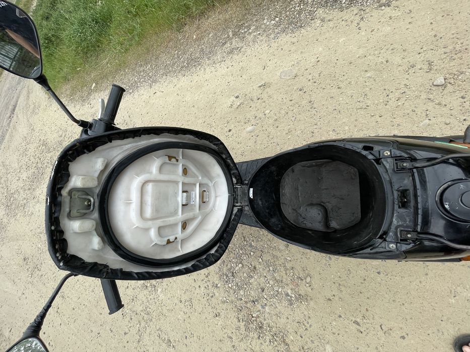 Продам Yamaha Jog aprio в хорошем состояние !