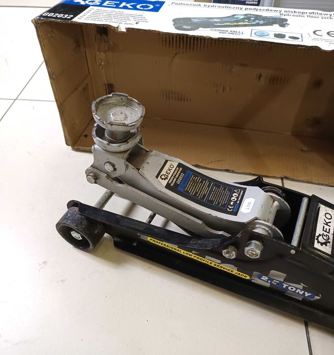 Podnośnik hydrauliczny GEKO G02032 2,5T niski profil 80-360 mm