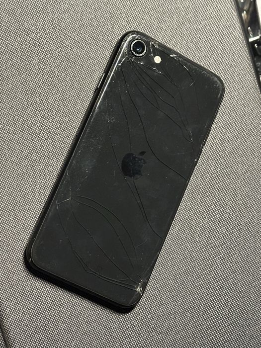 iPhone SE 2020 64GB Preto – Funciona bem
