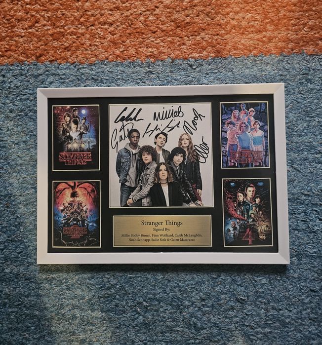 Stranger Thing Cast Autógrafo Poster Moldura