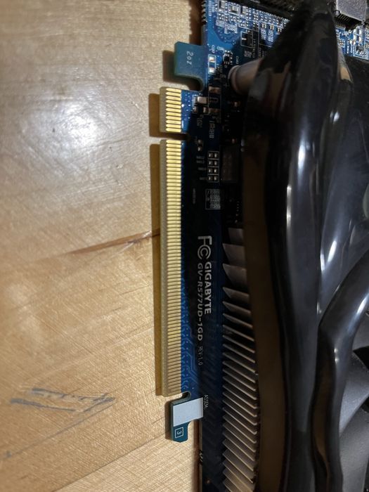 Karta graficzna Gigabyte AMD Radeon HD 5770 GPU 1GB