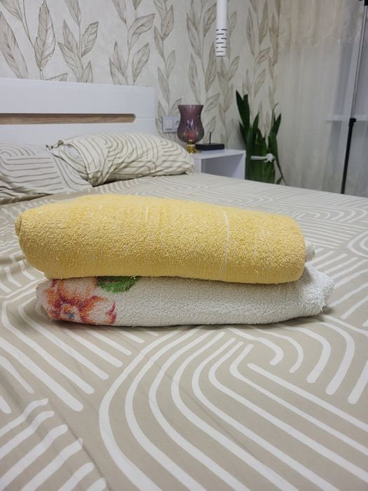 Махрові простирадла 1,5-спальні по 200 грн.